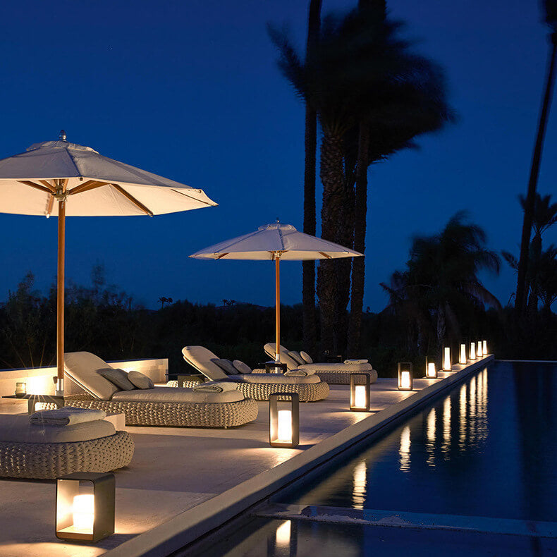 Modern Square Outdoor LED Light | Waterproof Solar LED Light | Clear Acrylic Aluminium Remote