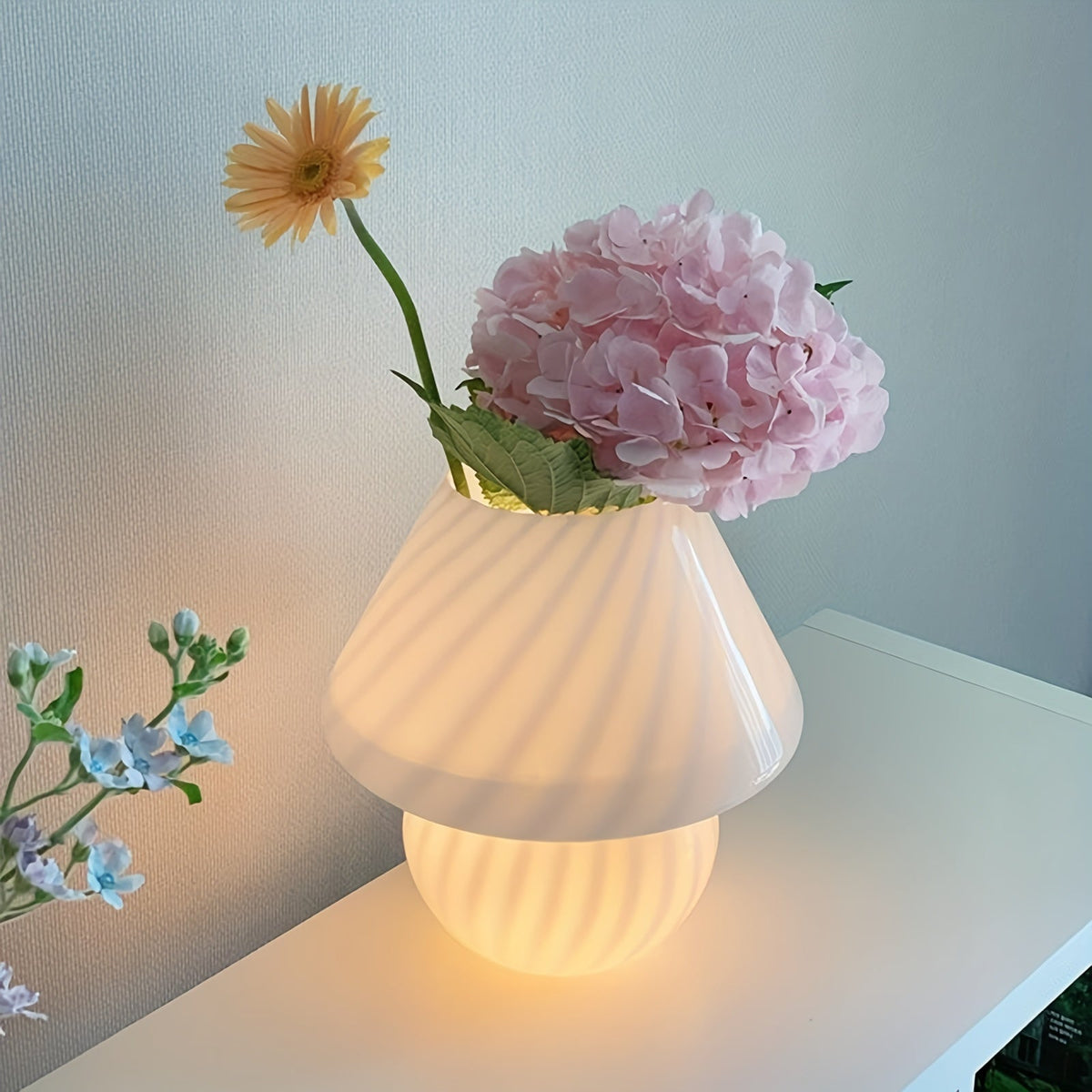 Murano-Style Glass Mushroom Lamp | USB Dimmable Table Light | Rechargeable Handcrafted Bedside