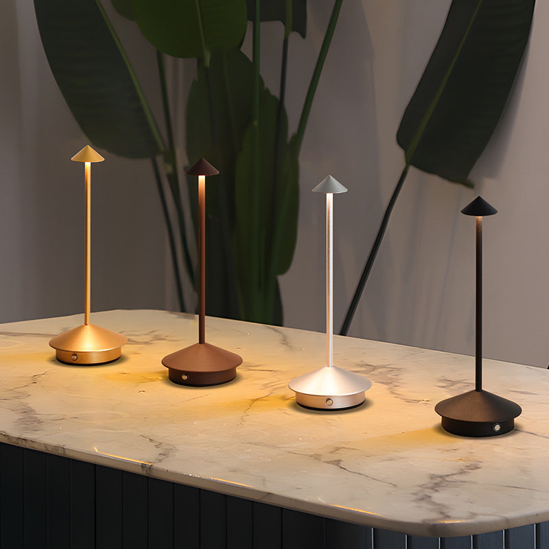 Wireless LED table lamp in an elegant design