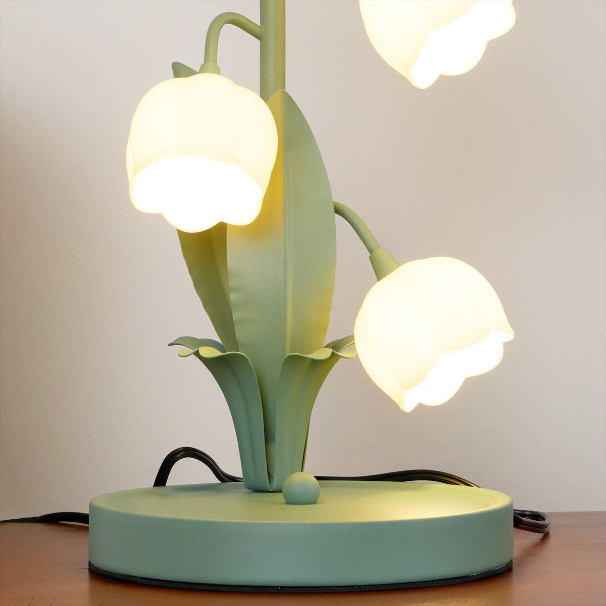 Bell Orchid Table Lamp | Elegant Floral Indoor Light | Metal LED Art Deco Bedside