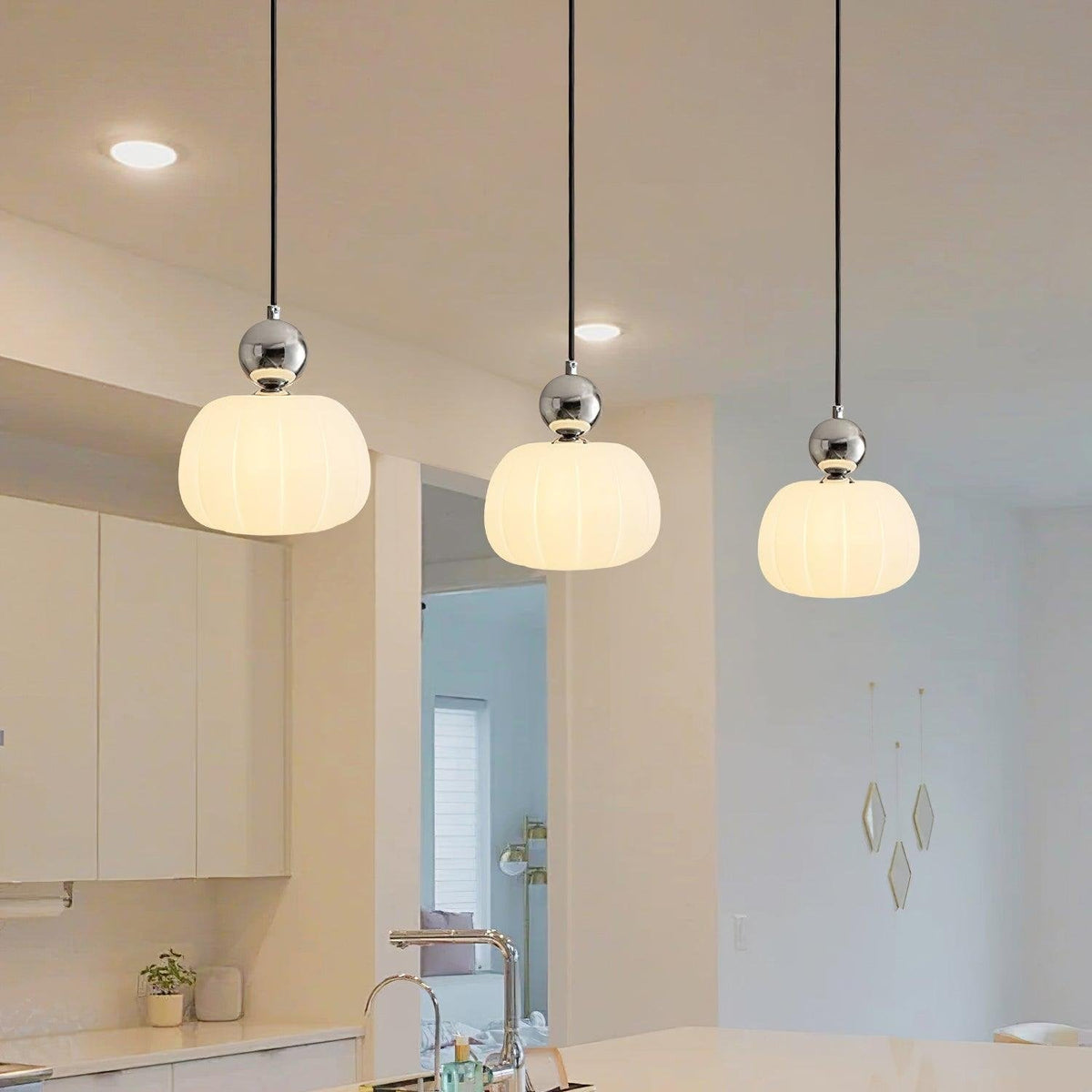 Yedra Pendant Lamp | Organic Round Acrylic Design | Pendant Light Metal Nordic Art Deco