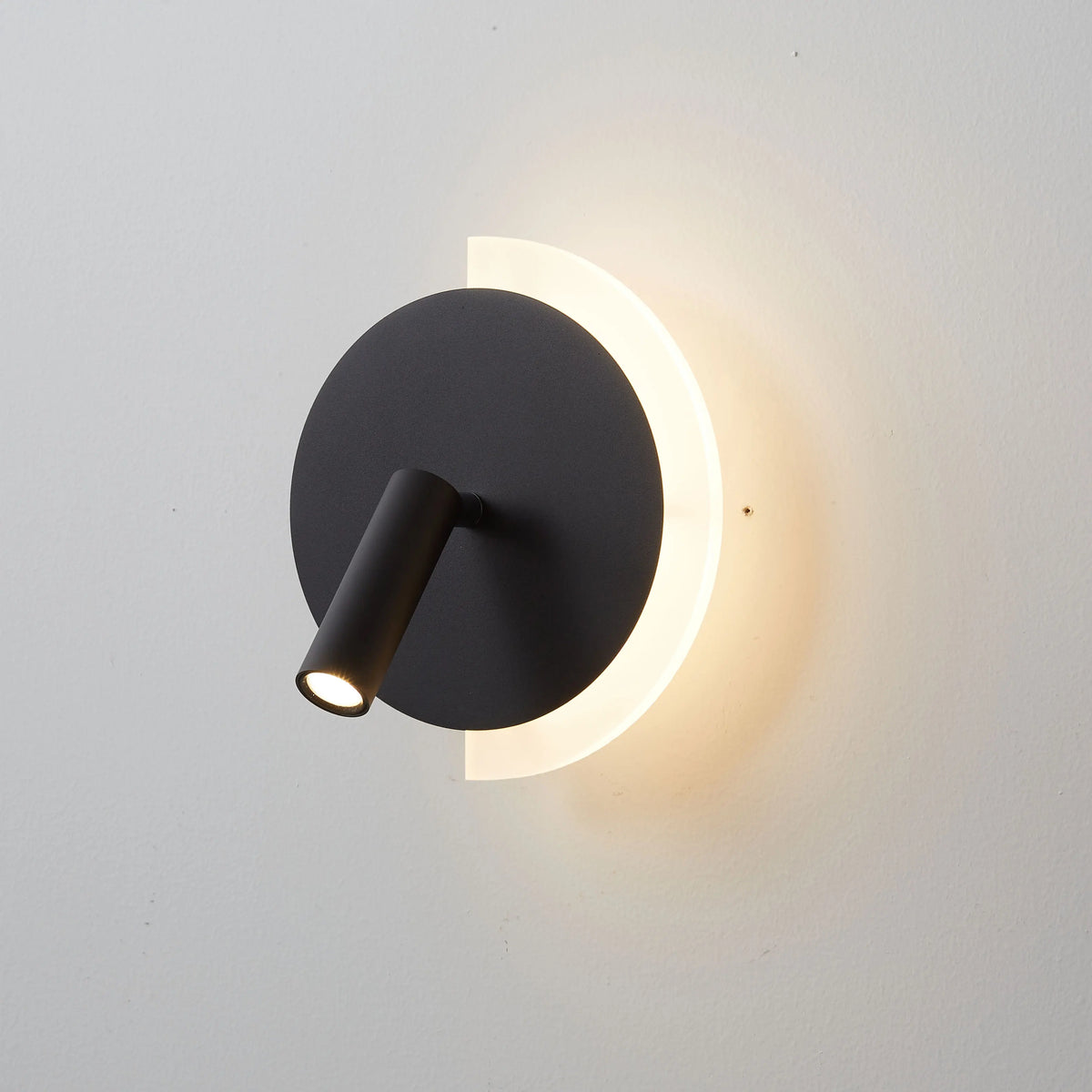 LunaSpot Wall Light | Modern LED Bedside Design | Nordic Bedroom