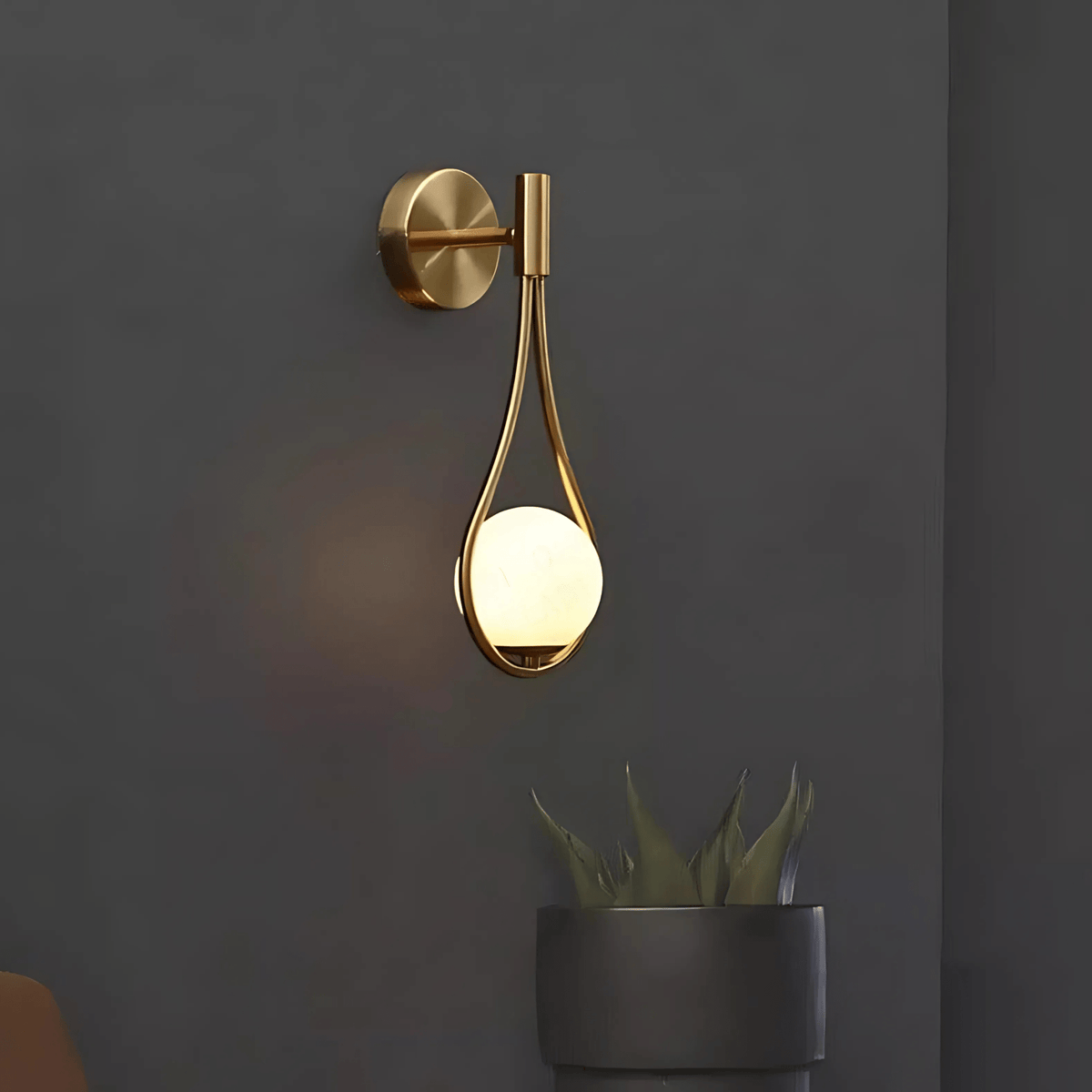 Droplet Wall Light | Modern Teardrop Wall Lamp | Glass Brass Dimmable Bedroom