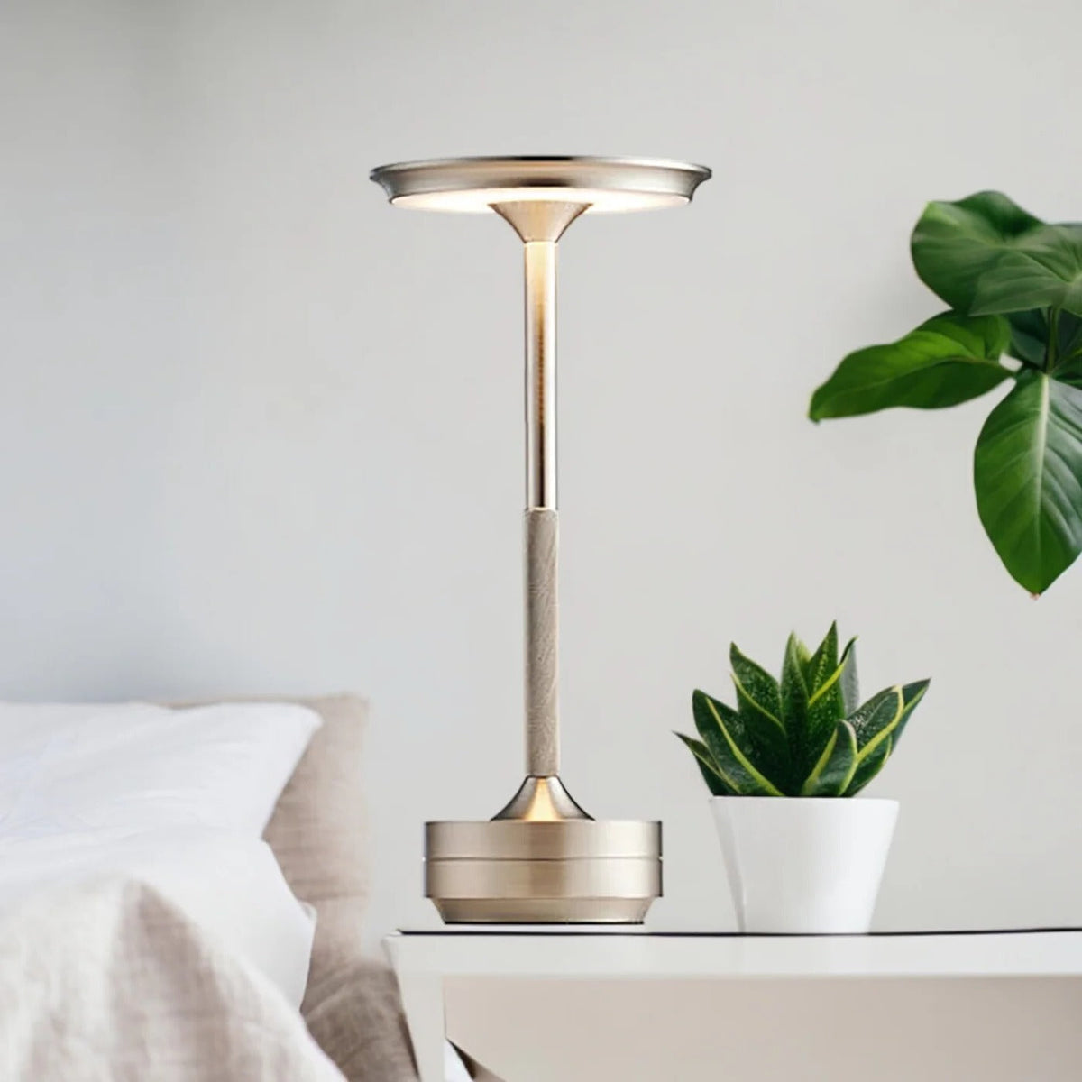 Cordless Table Lamp with Touch Control & Modern Nordic Design