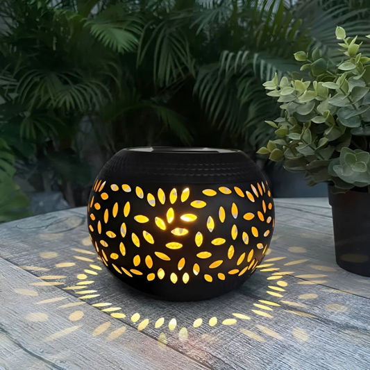 Lumopattern Solar Garden Light | Decorative Metal Outdoor Lamp | Waterproof